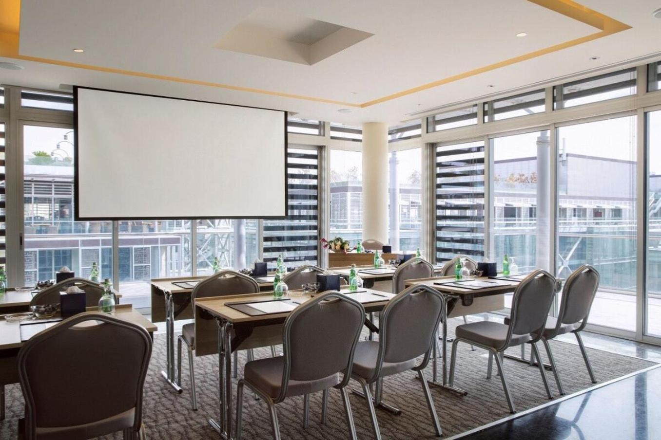 The Abdali Boulevard Hotel Amman Ngoại thất bức ảnh Meeting room