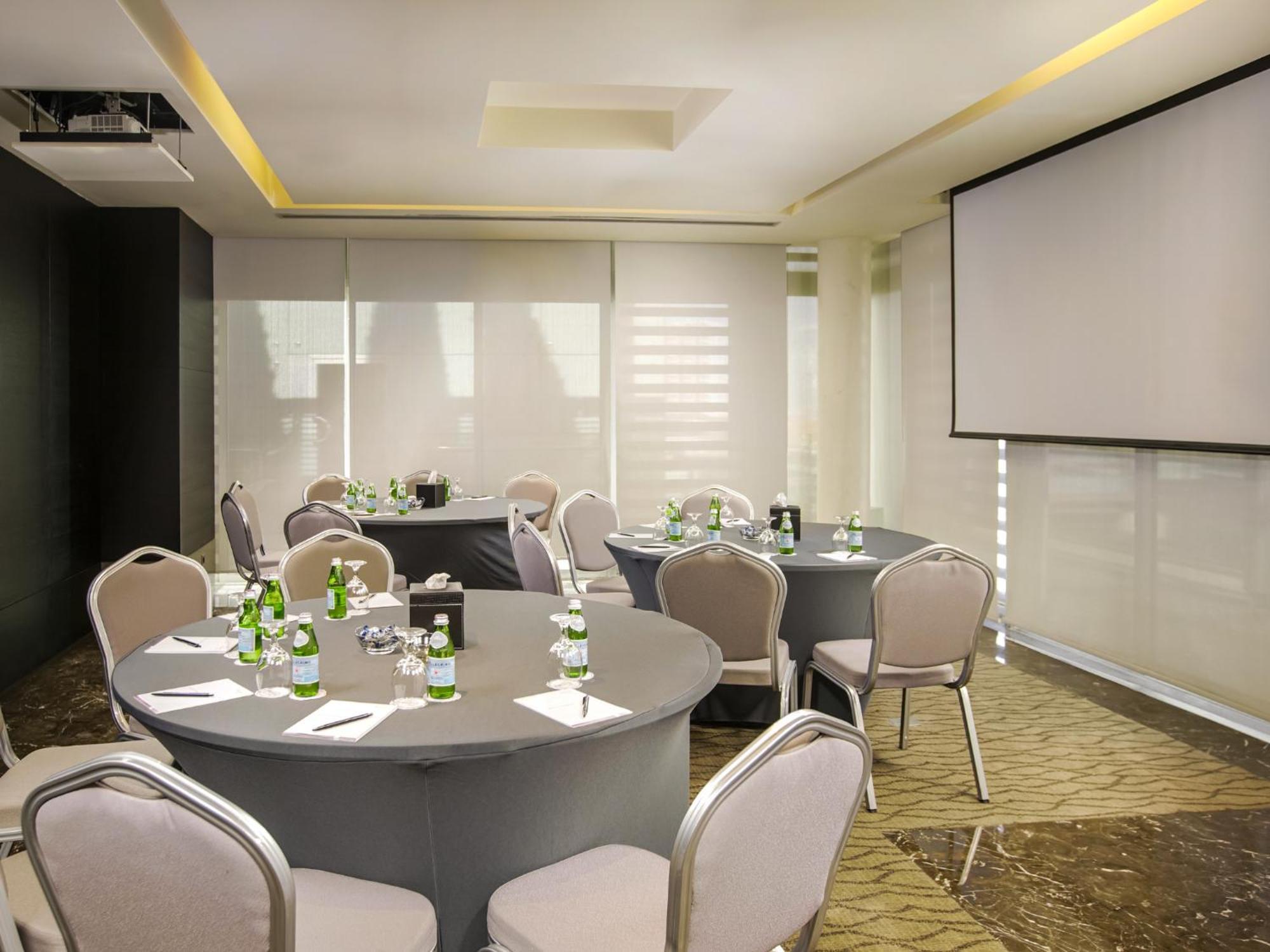 The Abdali Boulevard Hotel Amman Ngoại thất bức ảnh Meeting room