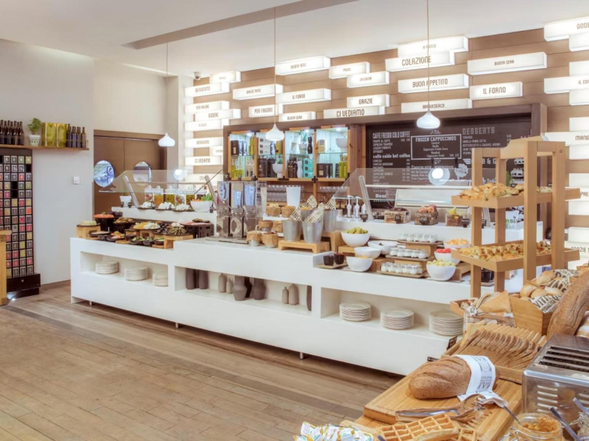 The Abdali Boulevard Hotel Amman Ngoại thất bức ảnh The deli at the hotel